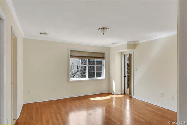 5 Crosby Place, New Rochelle, NY 10801