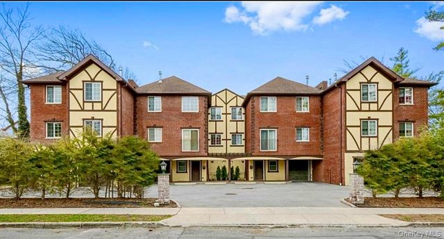 5 Crosby Place, New Rochelle, NY 10801
