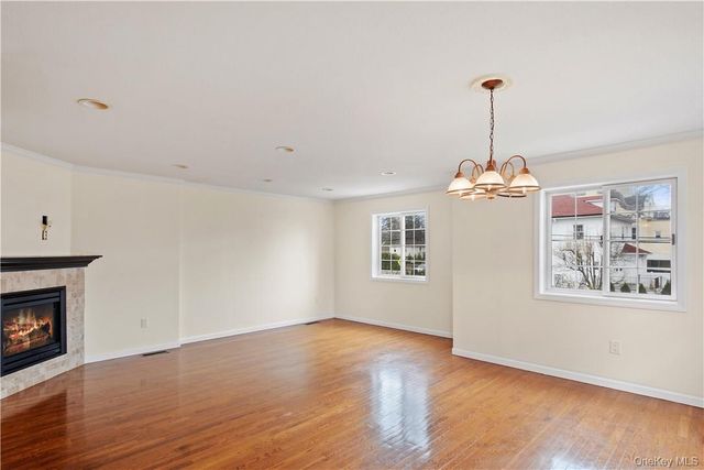 5 Crosby Place, New Rochelle, NY 10801