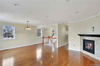 5 Crosby Place, New Rochelle, NY 10801