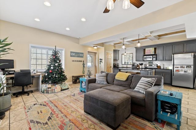 306 N Park Drive, Baltimore, OH 43105