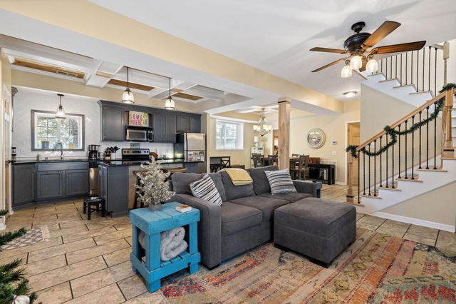 306 N Park Drive, Baltimore, OH 43105