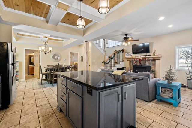 306 N Park Drive, Baltimore, OH 43105