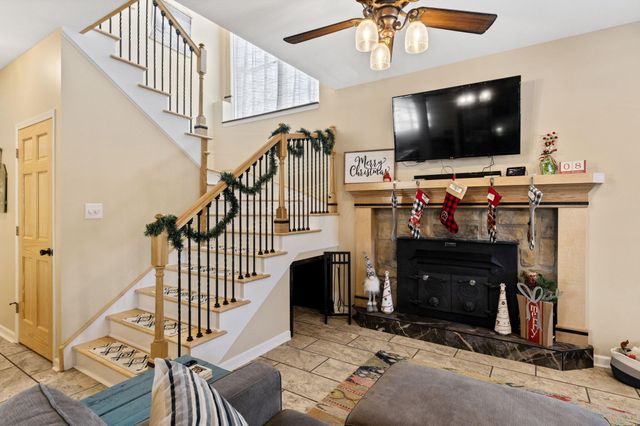 306 N Park Drive, Baltimore, OH 43105