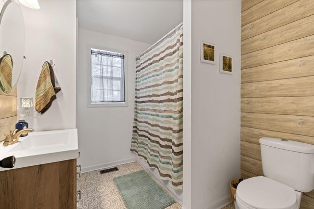 306 N Park Drive, Baltimore, OH 43105