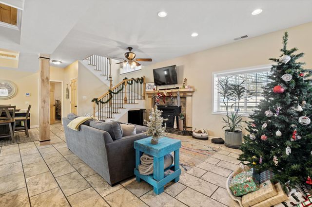 306 N Park Drive, Baltimore, OH 43105