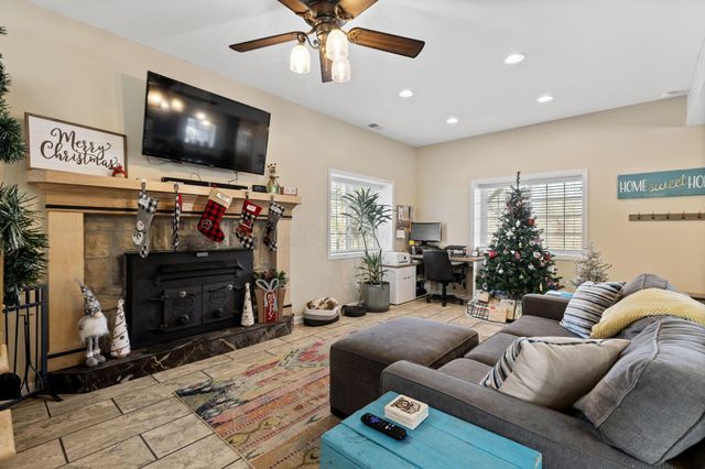 306 N Park Drive, Baltimore, OH 43105