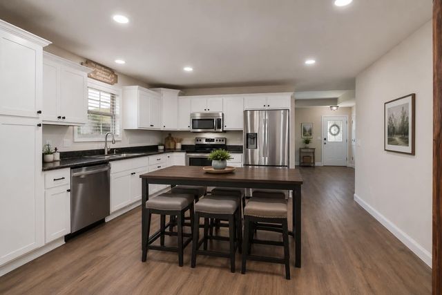 5749 W Payton Circle, Springfield, MO 65802