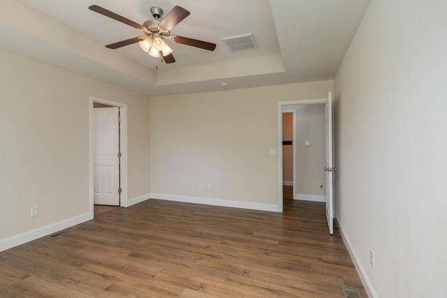 5749 W Payton Circle, Springfield, MO 65802