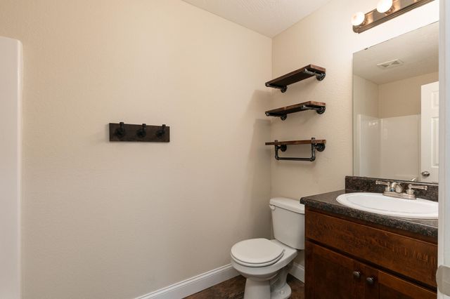 5749 W Payton Circle, Springfield, MO 65802