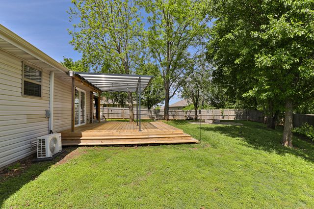 5749 W Payton Circle, Springfield, MO 65802