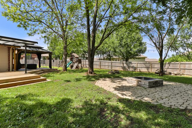 5749 W Payton Circle, Springfield, MO 65802