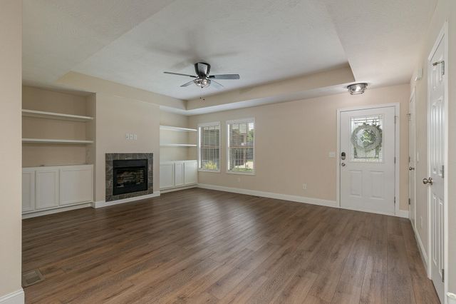 5749 W Payton Circle, Springfield, MO 65802