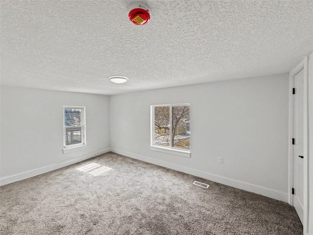 1009 27th Street, Des Moines, IA 50311