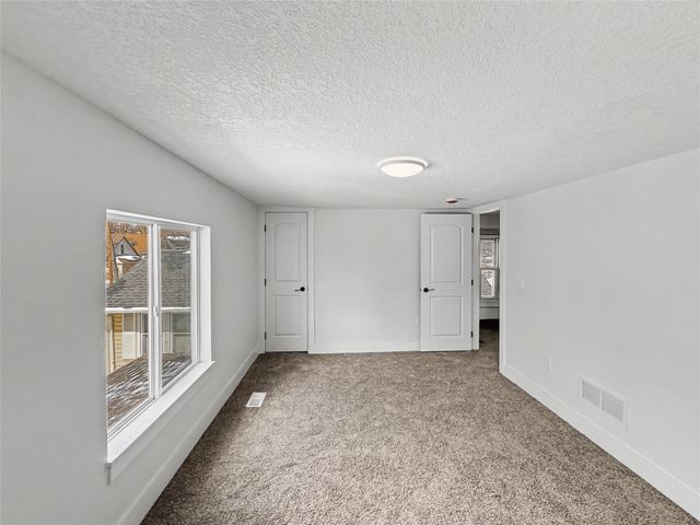 1009 27th Street, Des Moines, IA 50311