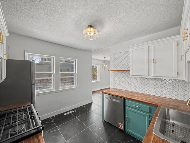 1009 27th Street, Des Moines, IA 50311