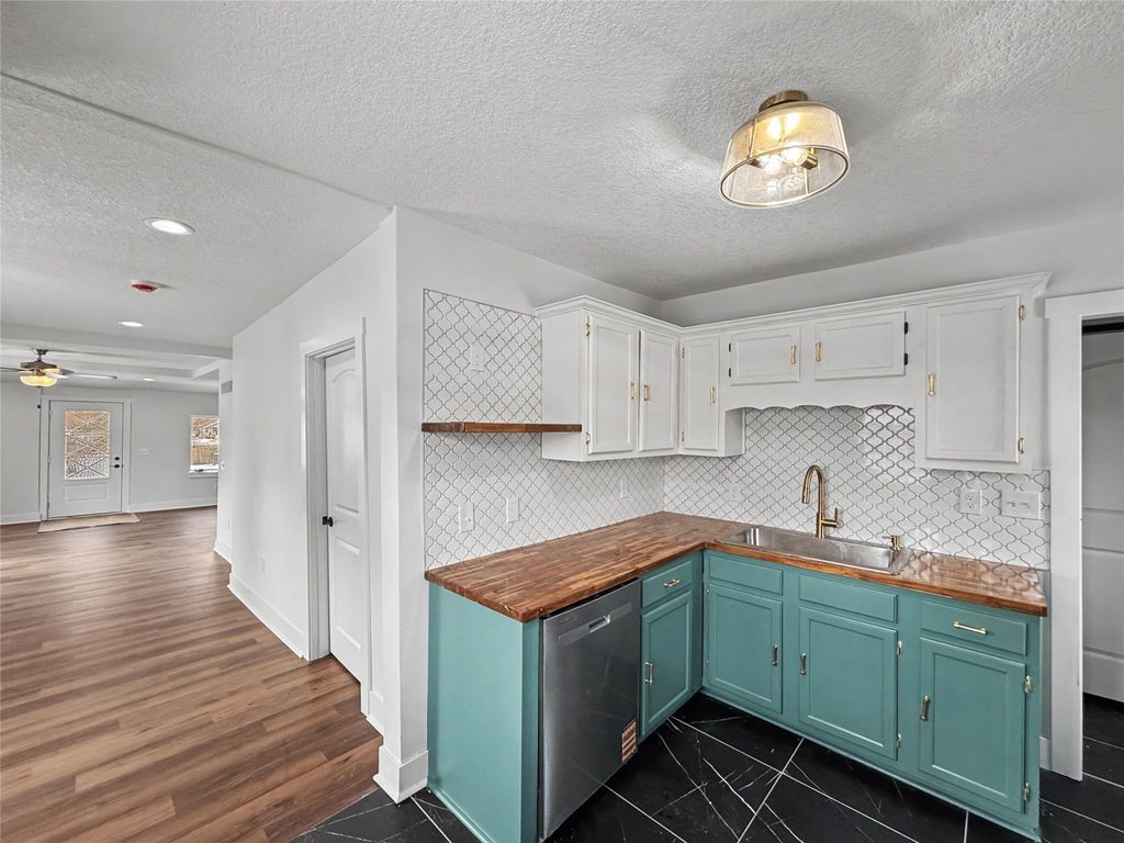 1009 27th Street, Des Moines, IA 50311