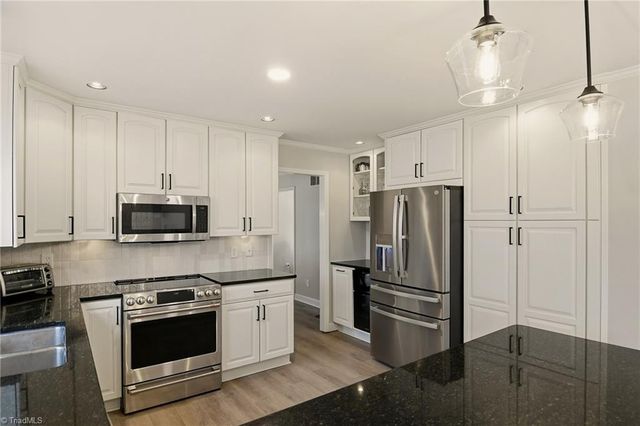 4938 Hackamore Road, Greensboro, NC 27410