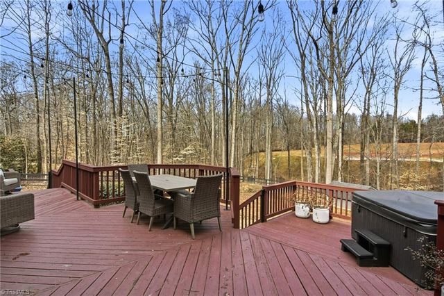 4938 Hackamore Road, Greensboro, NC 27410