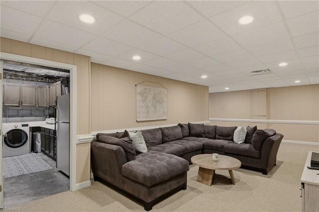 4938 Hackamore Road, Greensboro, NC 27410