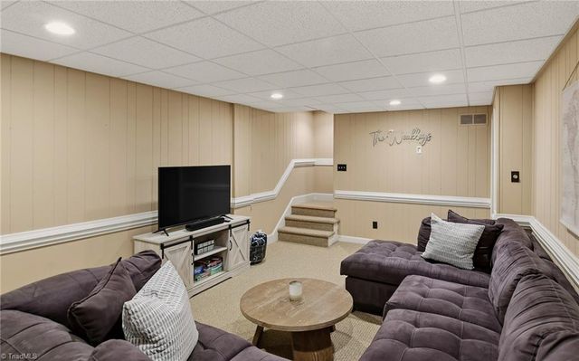 4938 Hackamore Road, Greensboro, NC 27410