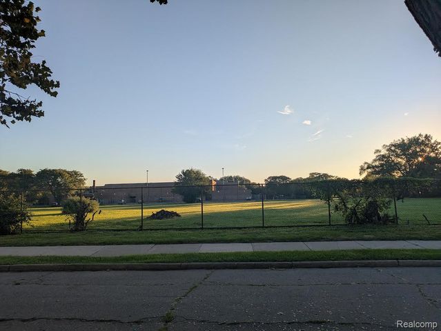 459 Continental Street, Detroit, MI 48215