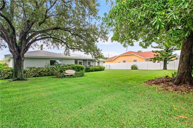 2230 SE 27th TER, Cape Coral, FL 33904