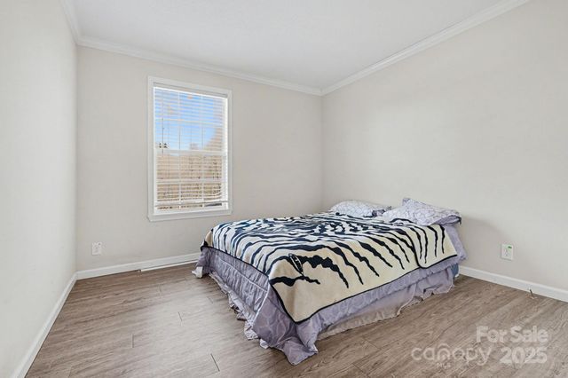 186 Ridge Creek Drive, Troutman, NC 28166