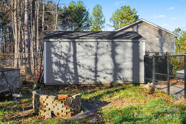 186 Ridge Creek Drive, Troutman, NC 28166