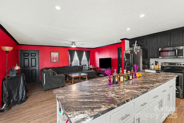 186 Ridge Creek Drive, Troutman, NC 28166