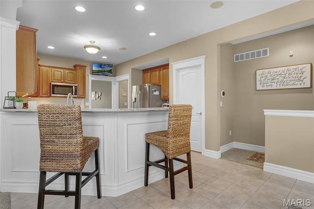 208 Fountain Drive, Glen Carbon, IL 62034