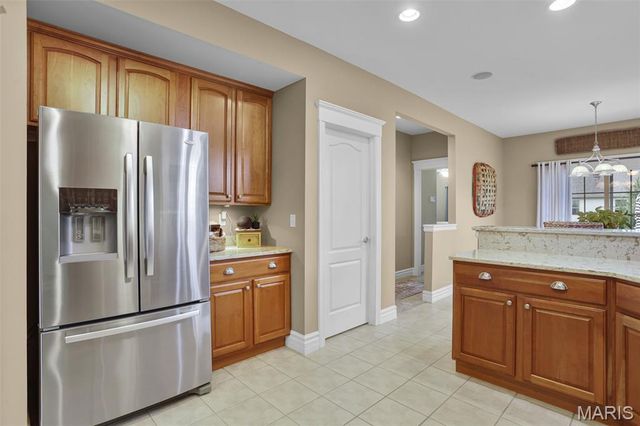 208 Fountain Drive, Glen Carbon, IL 62034