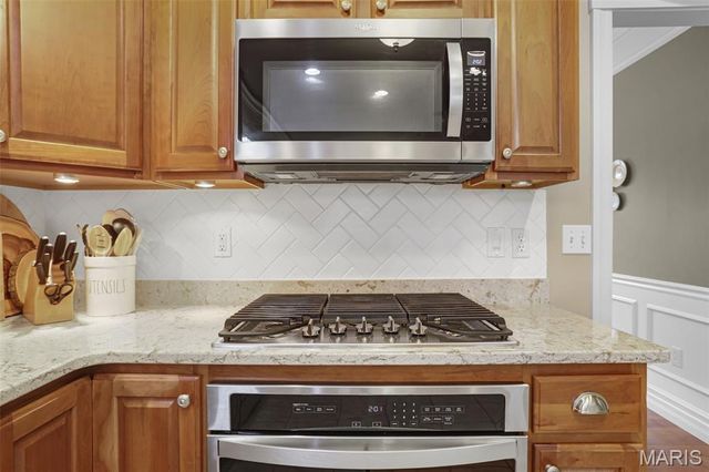 208 Fountain Drive, Glen Carbon, IL 62034
