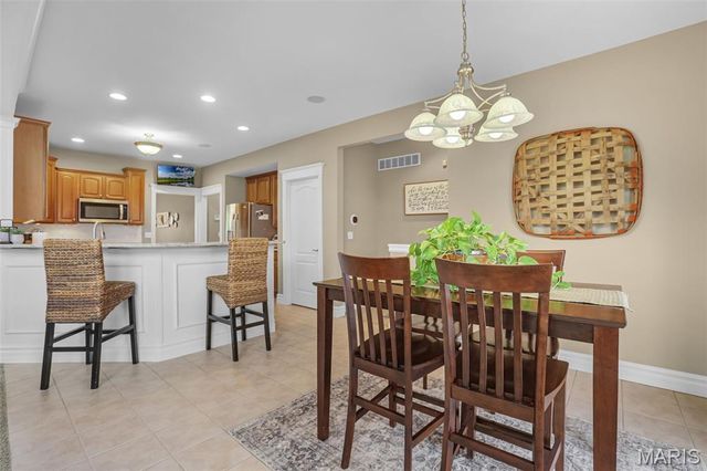 208 Fountain Drive, Glen Carbon, IL 62034