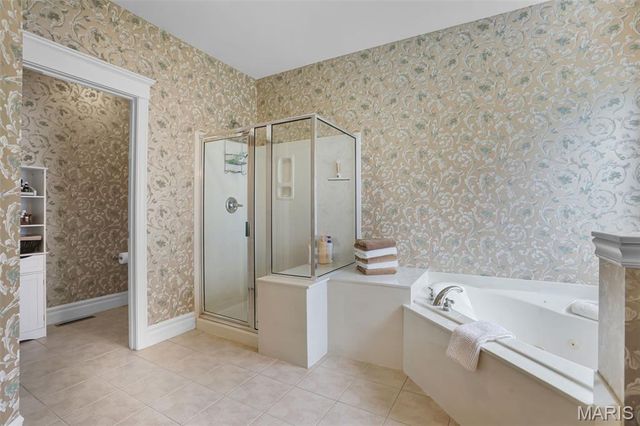 208 Fountain Drive, Glen Carbon, IL 62034