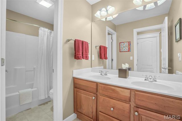 208 Fountain Drive, Glen Carbon, IL 62034