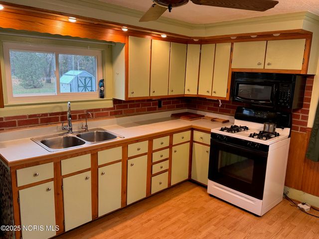 3631 Lake Street, Bryan, OH 43506