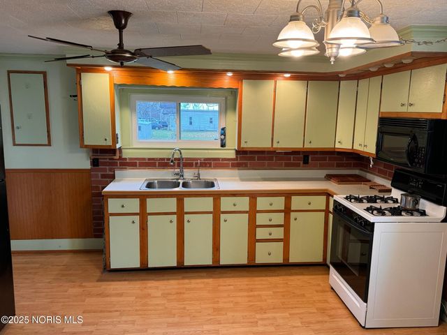 3631 Lake Street, Bryan, OH 43506