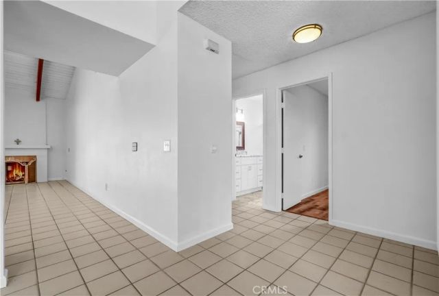 2616 N Tustin Avenue A, Santa Ana, CA 92705