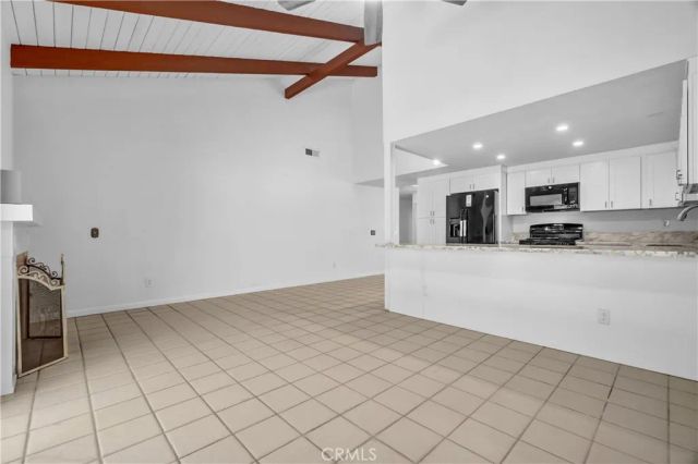 2616 N Tustin Avenue A, Santa Ana, CA 92705