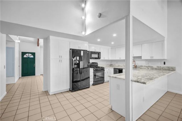 2616 N Tustin Avenue A, Santa Ana, CA 92705