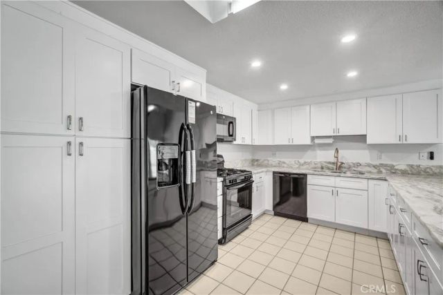 2616 N Tustin Avenue A, Santa Ana, CA 92705