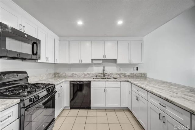2616 N Tustin Avenue A, Santa Ana, CA 92705