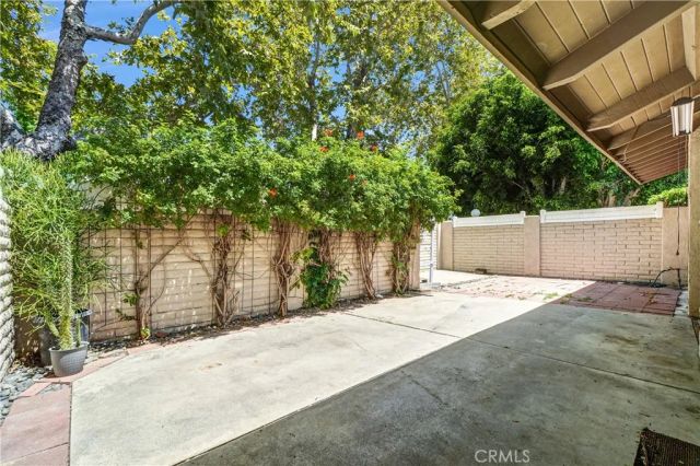 2616 N Tustin Avenue A, Santa Ana, CA 92705