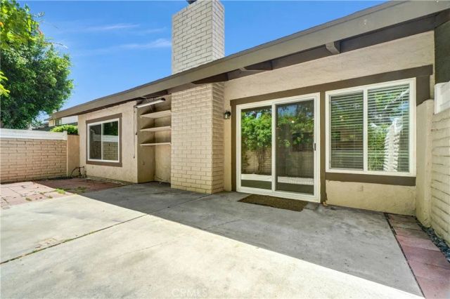 2616 N Tustin Avenue A, Santa Ana, CA 92705