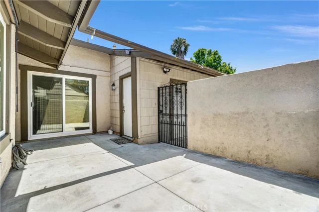 2616 N Tustin Avenue A, Santa Ana, CA 92705