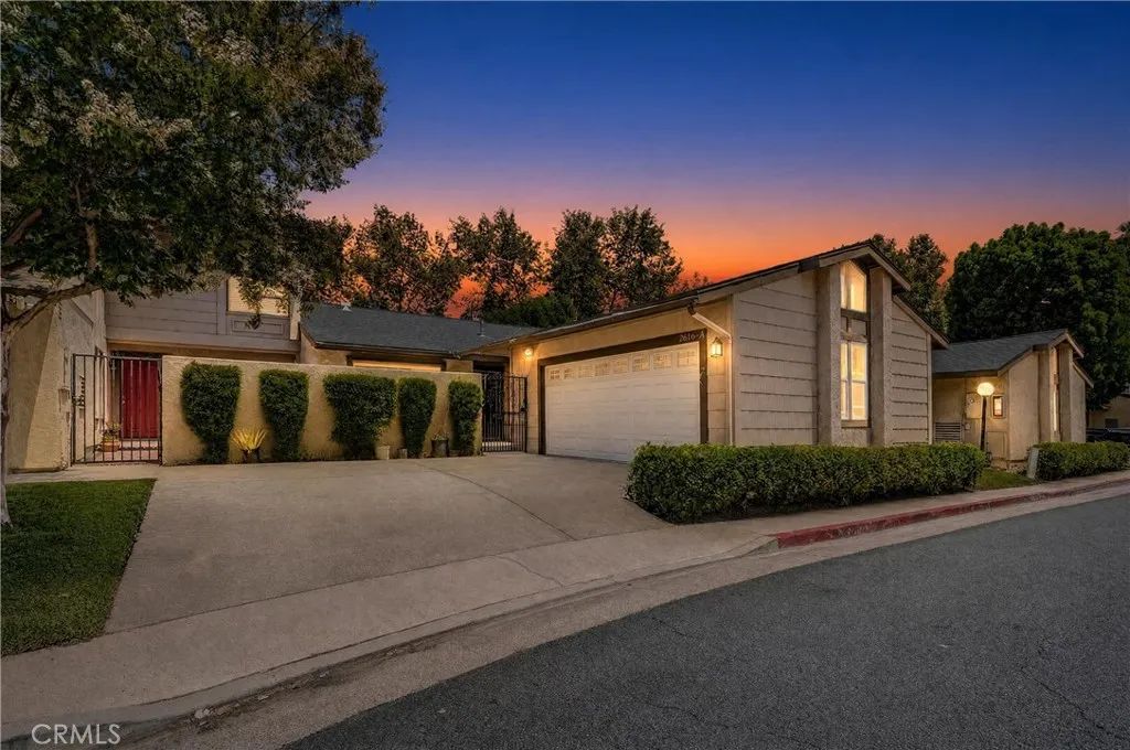 2616 N Tustin Avenue A, Santa Ana, CA 92705