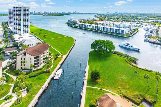 1109 Marine Way E L4r Way E, North Palm Beach, FL 33408