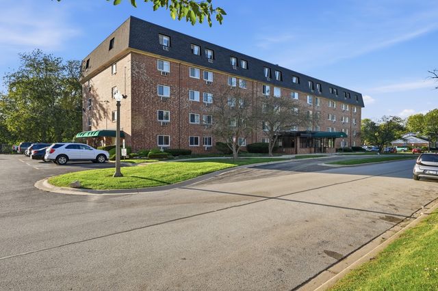 5011 Valley Lane 208, Streamwood, IL 60107