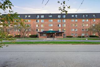 5011 Valley Lane 208, Streamwood, IL 60107